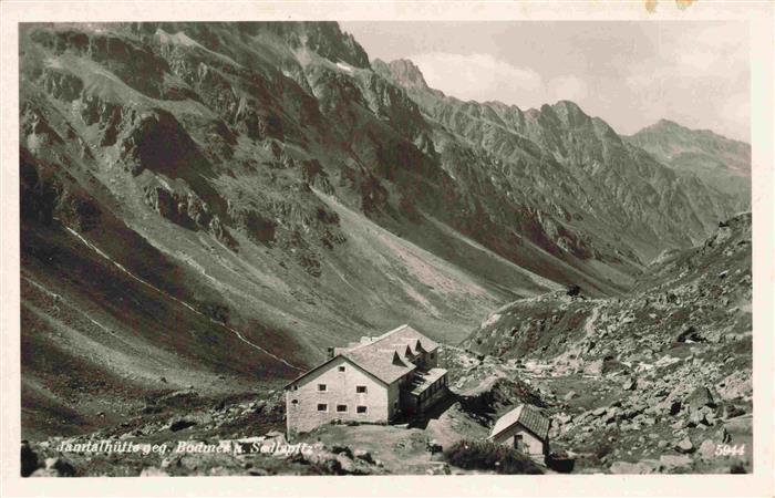 Jamtalhuette 2165m Sivretta AT mit Bodmer und Sedlspitz