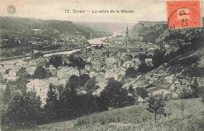 Dinant-sur Meuse Belgie La vallee de la Meuse