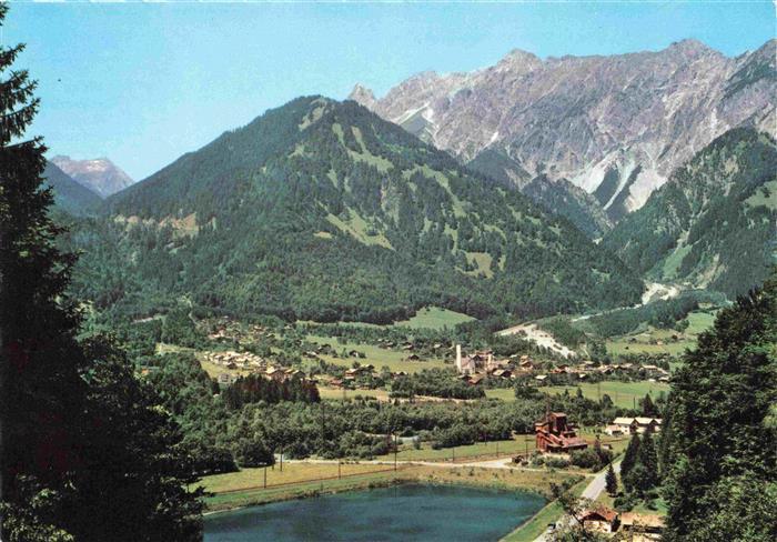 Vandans Vorarlberg AT mit Vandanser Steinwand im Montafon