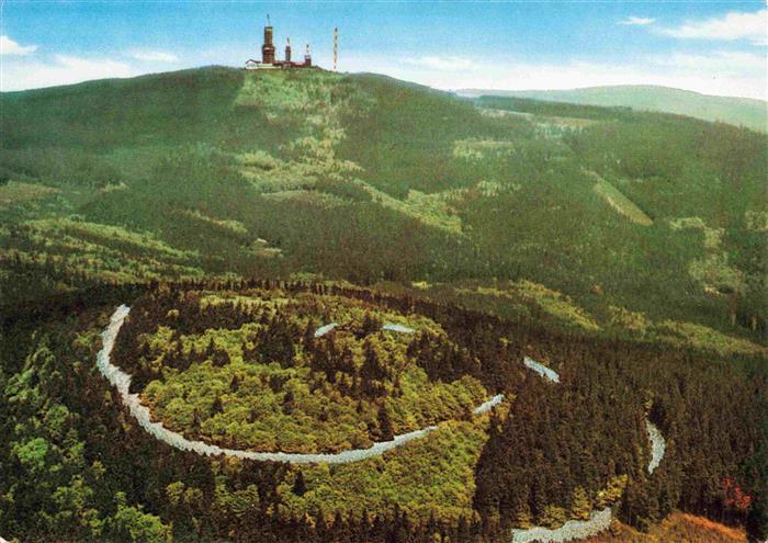 Altkoenig Fliegeraufnahme mit Stein Ringwaellen aus der Keltenzeit und Grossem F