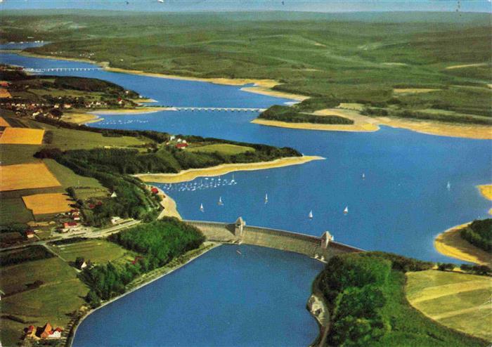 Moehnesee Fliegeraufnahme mit Sperrmauer
