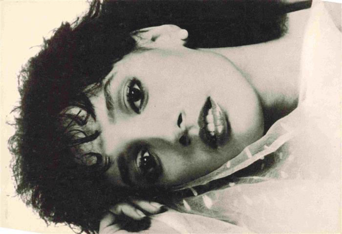 Musik Jennifer Beals