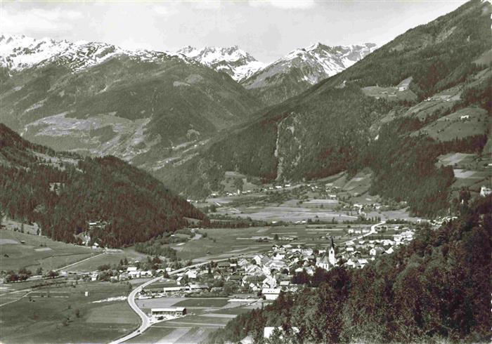 Obervellach Kaernten AT Sommerfrische Moelltal Sonnblickgruppe Goldberggruppe