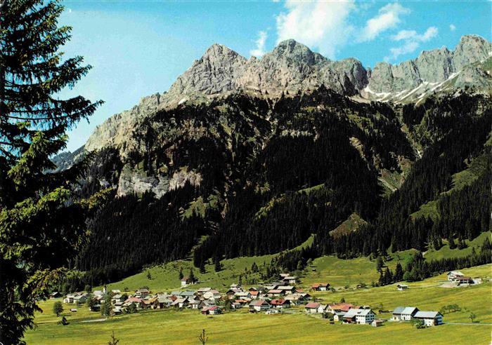Nesselwaengle Tirol AT Panorama Blick gegen Rotflueh und Gimpel