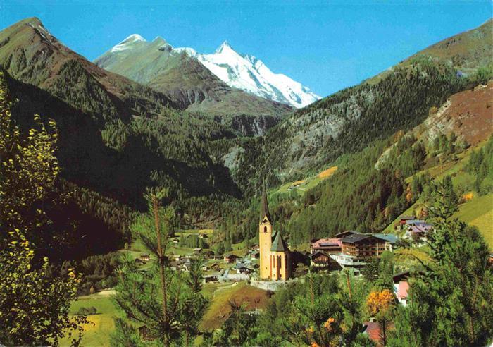HEILIGENBLUT Kaernten AT Ortsansicht mit Kirche Blick gegen Grossglockner Hohe T