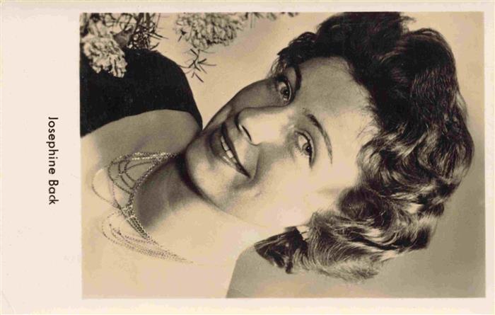 SchauspielerIN Actor Acteur Actrice Attore Attrice-- Josephine Back Progress