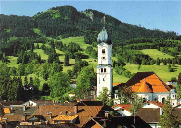 Nesselwang Allgaeu Bayern mit Kirche und Alpspitze