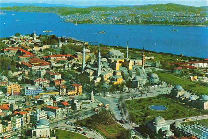 Istanbul Constantinopel TK Aya Sofya Muezesi ve Topkapi Sarayi Fliegeraufnahme