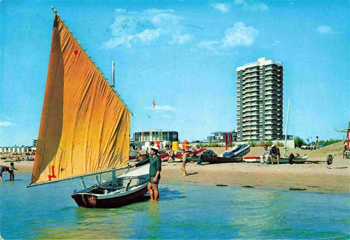 LIGNANO Pineta Veneto IT Grattacielo Ariston dal mare