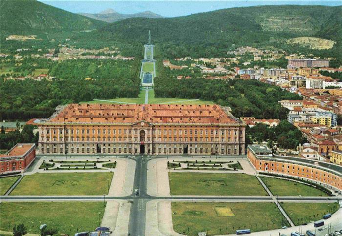 Caserta Vecchia IT Kgl Palast Fliegeraufnahme