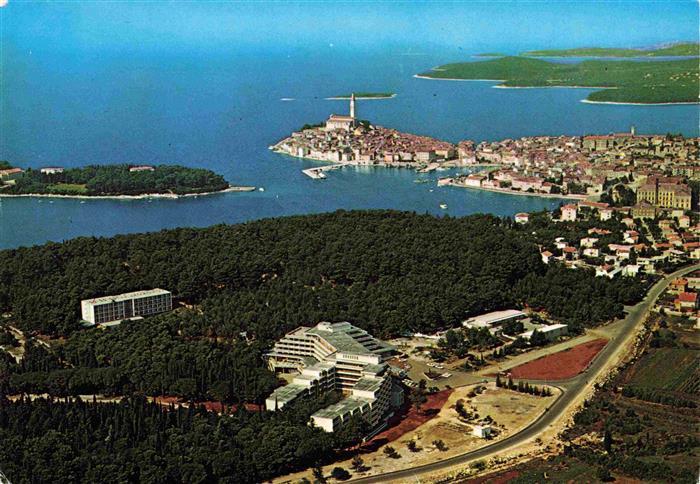 Rovinj Rovigno Istrien Croatia Panorama Hotel Ferienanlage Hafen Kueste