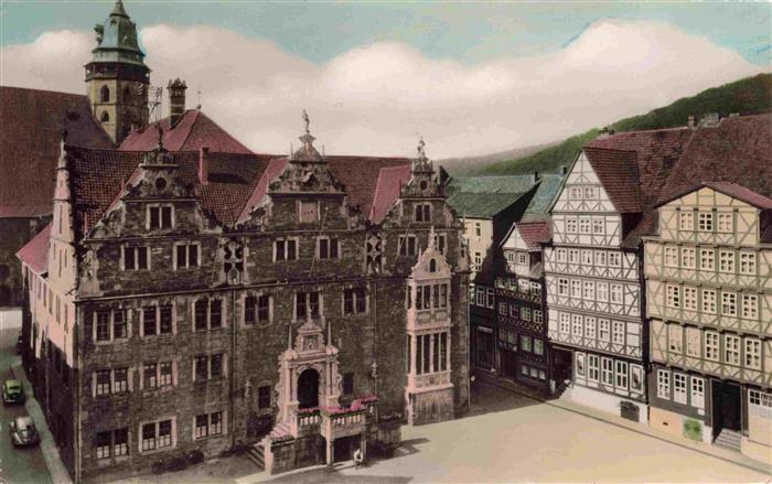Hann. Muenden Rathaus mit Blick auf St Blasilkirche