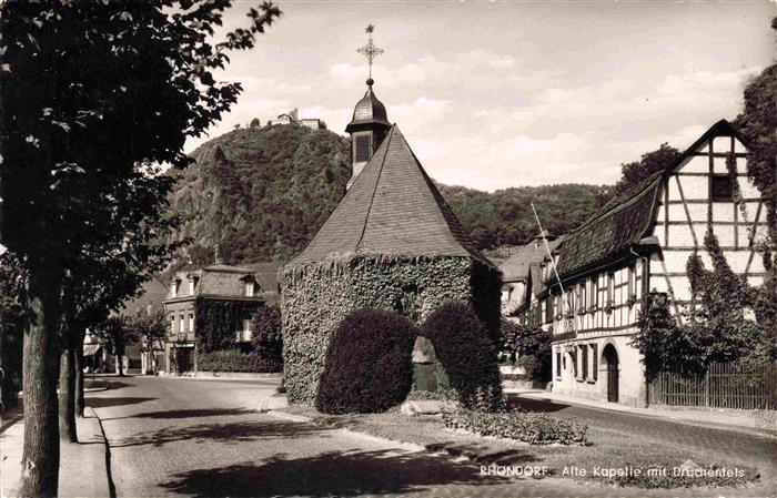 Rhoendorf Bad Honnef NRW Alte Kapelle mit Drachenfels
