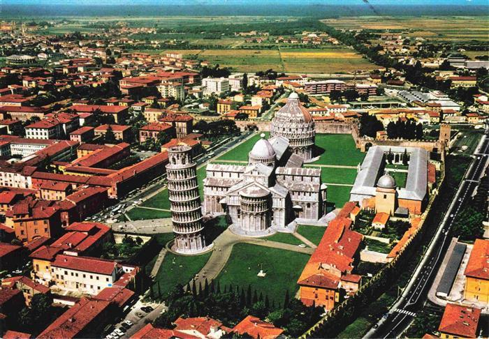PISA Toscana IT Dom und Schieferturm Fliegeraufnahme