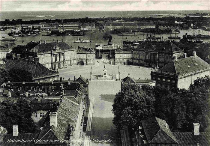 COPENHAGEN Kobenhavn Kjoebenhavn Kopenhagen DK Udsigt over Amalienburg Palace Co