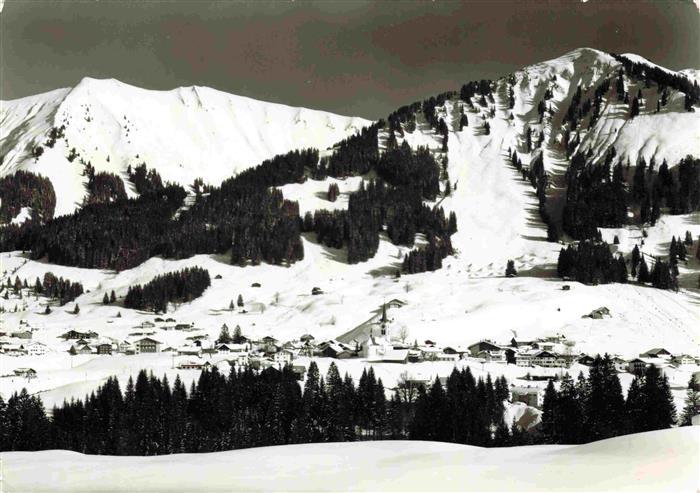 Riezlern Kleinwalsertal Vorarlberg mit Gehrenspitze