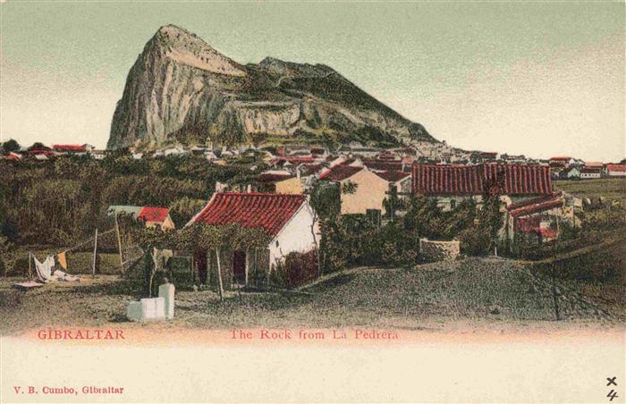 GIBRALTAR Gibilterra The-Rock La-Pedrera Felsen Stadtansicht Haeuser Vegetation