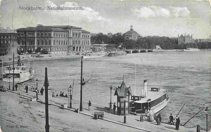 STOCKHOLM  Sweden Nationalmuseum Hafen Dampfschiff Kai Passanten Bruecke