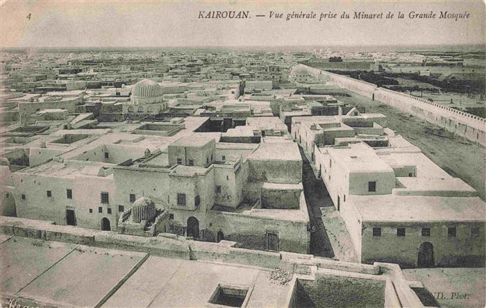 KAIROUAN Qairawan Tunesie Grande-Mosquee Minaret Panorama Altstadt Daecher Kuppe