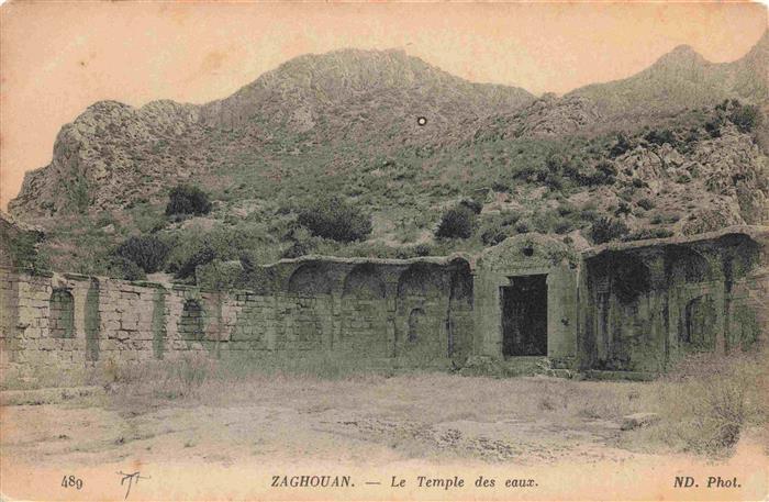 Zaghouan Tunesie Temple-des-eaux Ruinen Boegen Berge Nischen roemisch