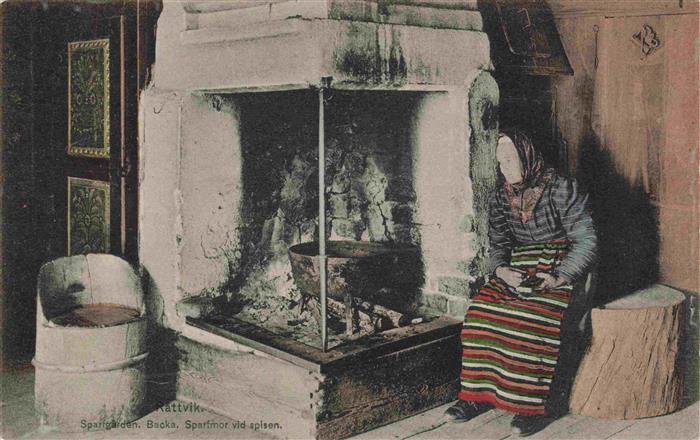 Raettvik Sweden Spargården-Backa Kamin Feuer Frau Tracht Interieur Volkskunst