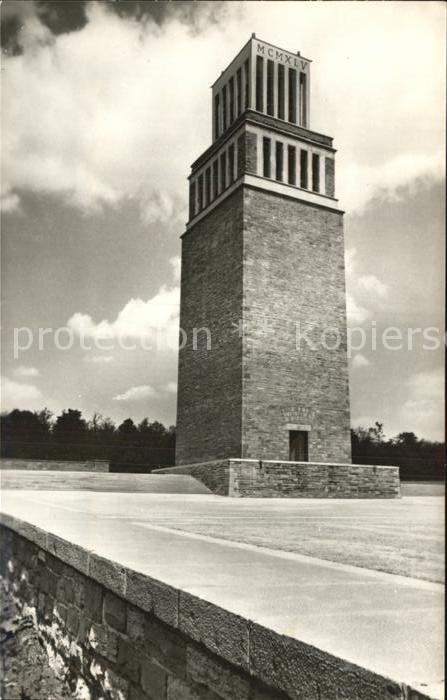 Buchenwald Weimar Nationale Gedenkstaette Turm und Feierplatz
