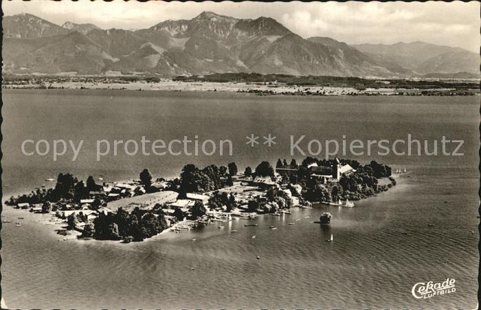 Fraueninsel Chiemsee Fliegeraufnahme mit Hochfelln und Hochgern