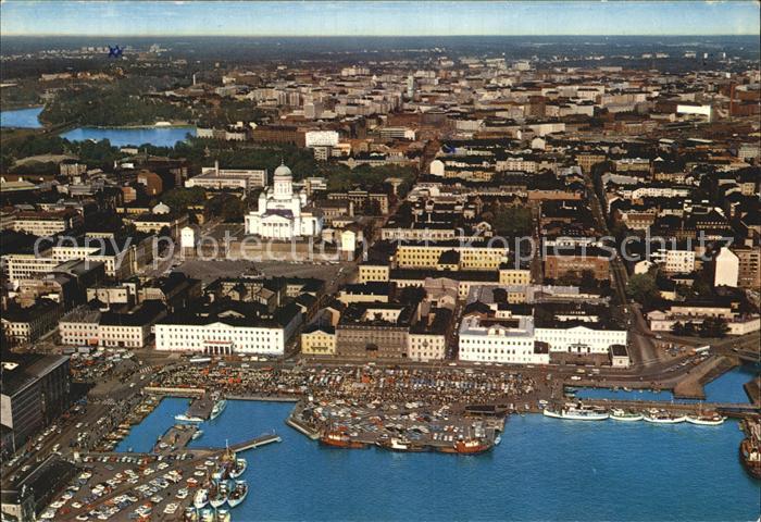 Helsinki Kallio Stadtteil mit Markt Fliegeraufnahme