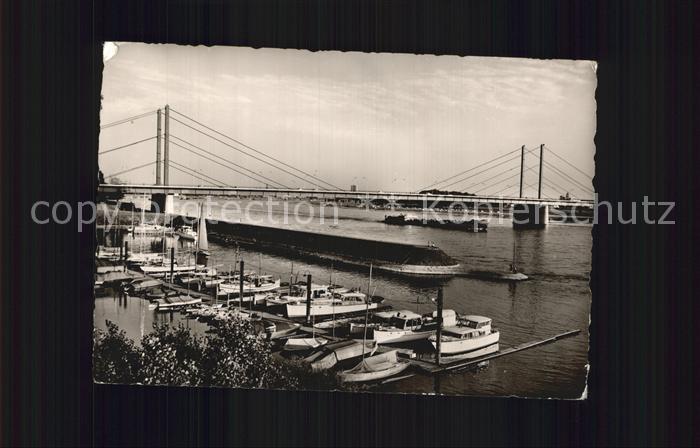 DuessELDORF  CITY Nordbruecke Bootshafen