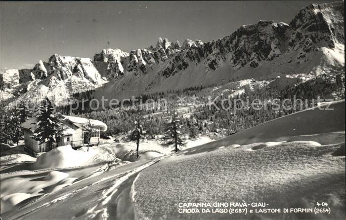 Giau Capanna Gino Rava Croda da Lago e Lastoni di Formin Dolomiti Winterpanorama