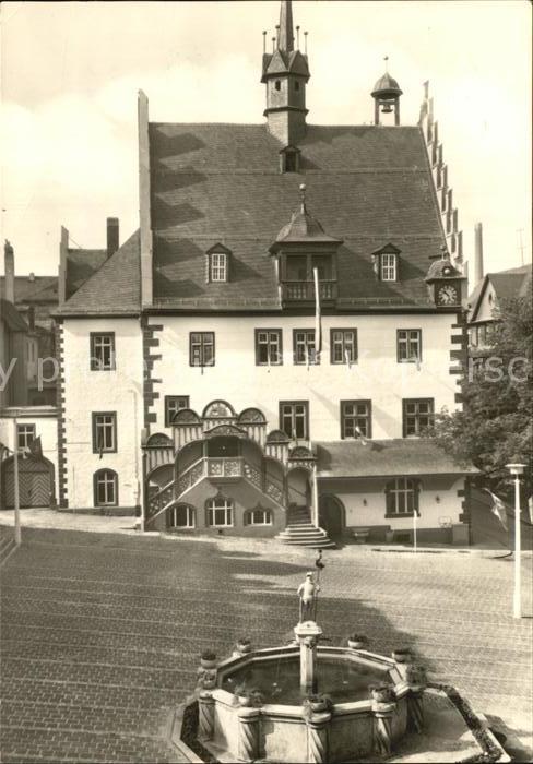 Poessneck Rathaus mit Marktbrunnen
