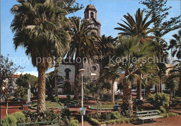 Puerto de la Cruz Plaza Pena de Francia y la iglesia Palmen Kirche