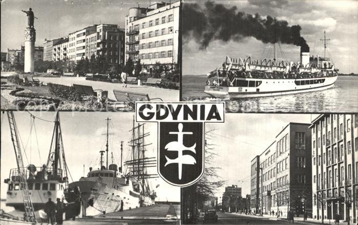 Gdynia Pommern Hafen Parkanlagen Faehrschiff Stadtansicht