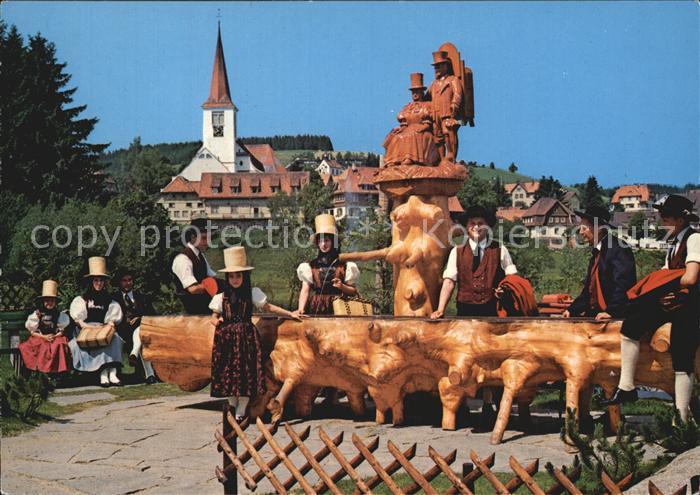 Schonach Schwarzwald Trachtenbrunnen