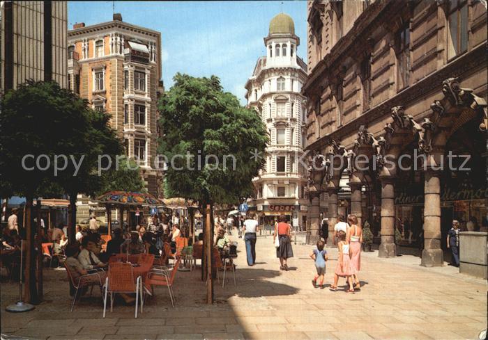 HAMBURG  CITY Fussgaengerzone Colonnaden