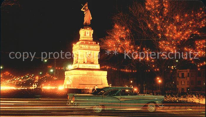 Mexico City Monumento a Cuauhtemoc Nachtaufnahme