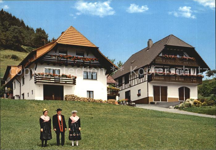 Fischerbach Haeuser Tracht Familie Anton Wernet