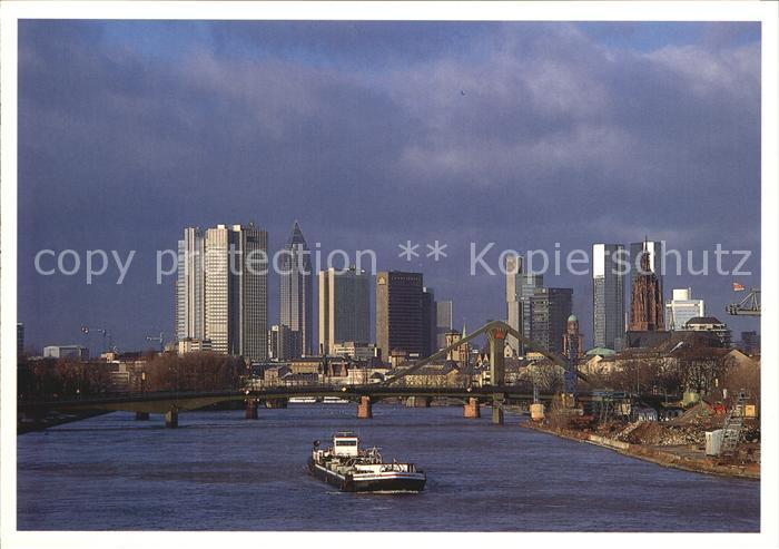 Frankfurt Main Skyline und Mainpartie