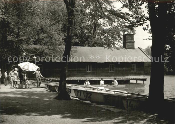 Hinterbruehl Niederoesterreich Bootshaus am See
