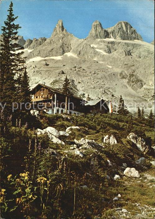 Lindauer Huette im Gauertal mit Drei Tuerme
