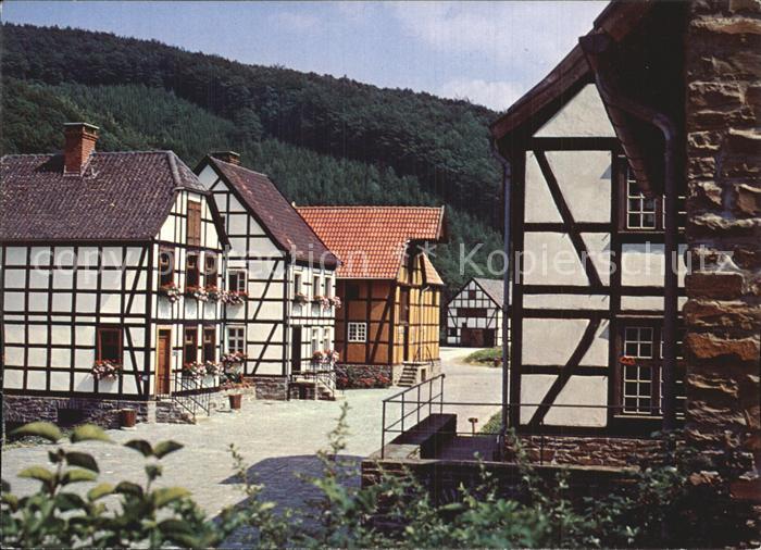 Westfalen Region Lippe Dorfplatz mit Kraemerladen Baeckerei  Freilichtmuseum