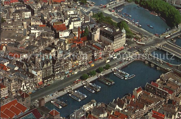 Amsterdam Niederlande Fliegeraufnahme Damrak en Prins Hedrikkade