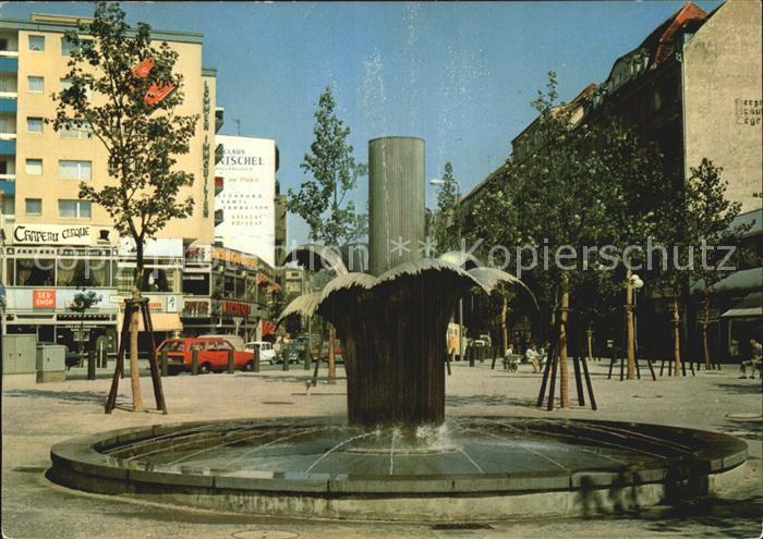 BERLIN  CITY Adenauer Platz Brunnen
