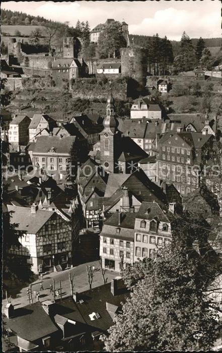 Monschau Montjoie NRW Marktplatz mit Burg
