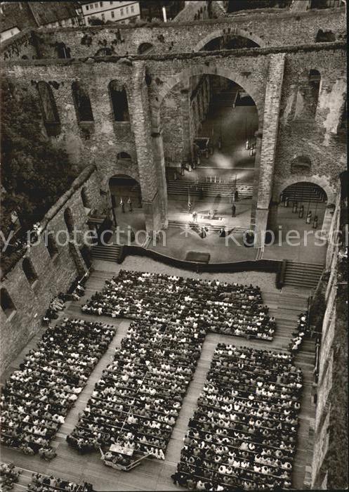 Bad Hersfeld Festspiele in der Stiftsruine Buehne und Zuschauerraum
