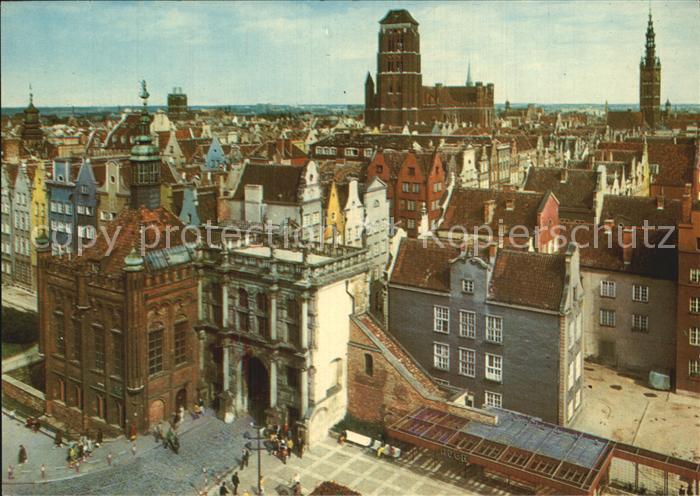 Gdansk Widok ogolny Dwor Bractwa Jerzego i Zlota Brama Kosciol NMP Ratusza Glown