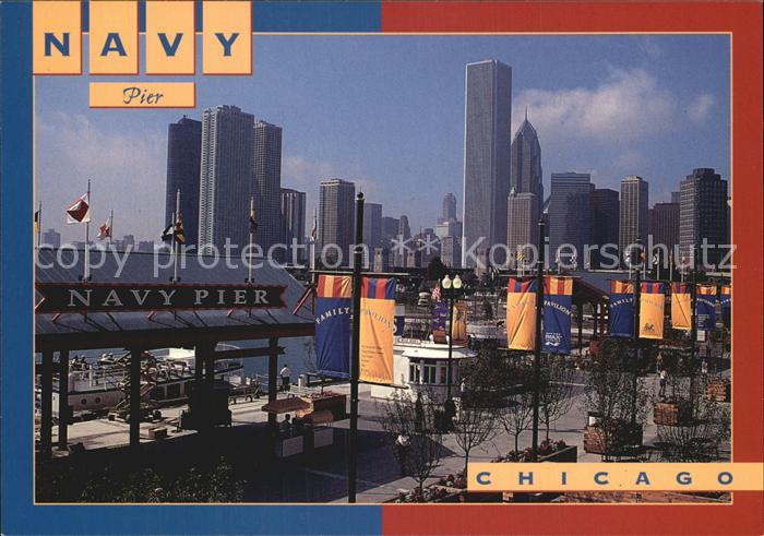 Chicago Illinois Navy Pier mit Skyline