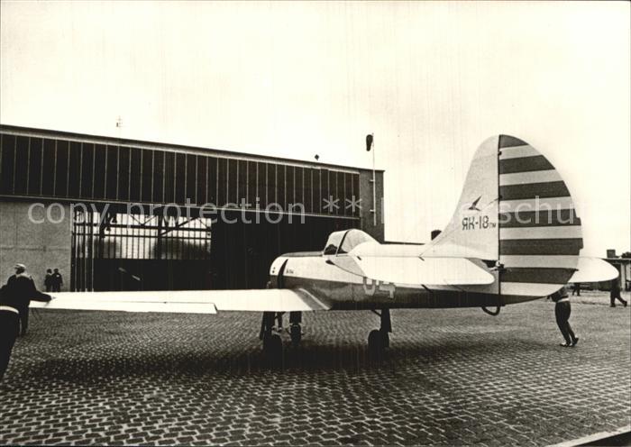 Flugzeuge Zivil Sportflugzeug Jak-18 PM