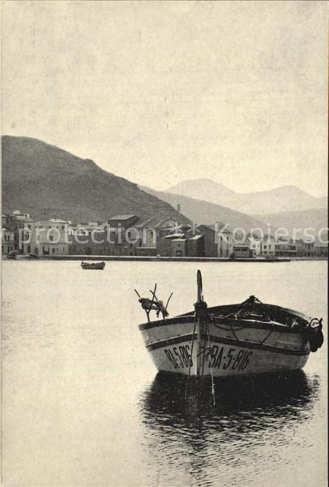 Port de la Selva Barca en reposo