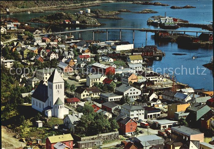 Norge Norwegen Stadt mit Kirche und Bruecke